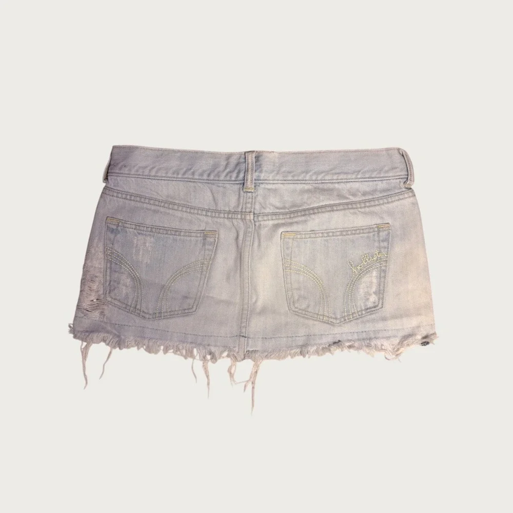 Y2K Hollister Light Wash Distressed Denim Micro Mini Skirt Frayed Hem #16